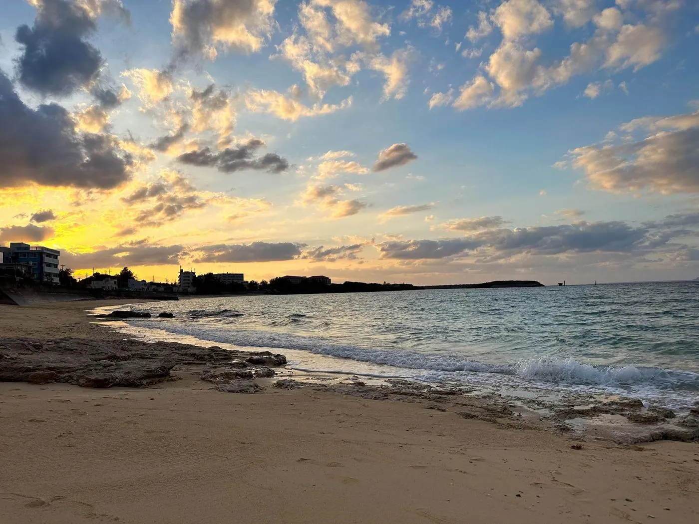 雨波_HaneAme – NO.191 2023年05月新品订阅4套视频-Original White Sand Love In Okinawa [43P]插图2